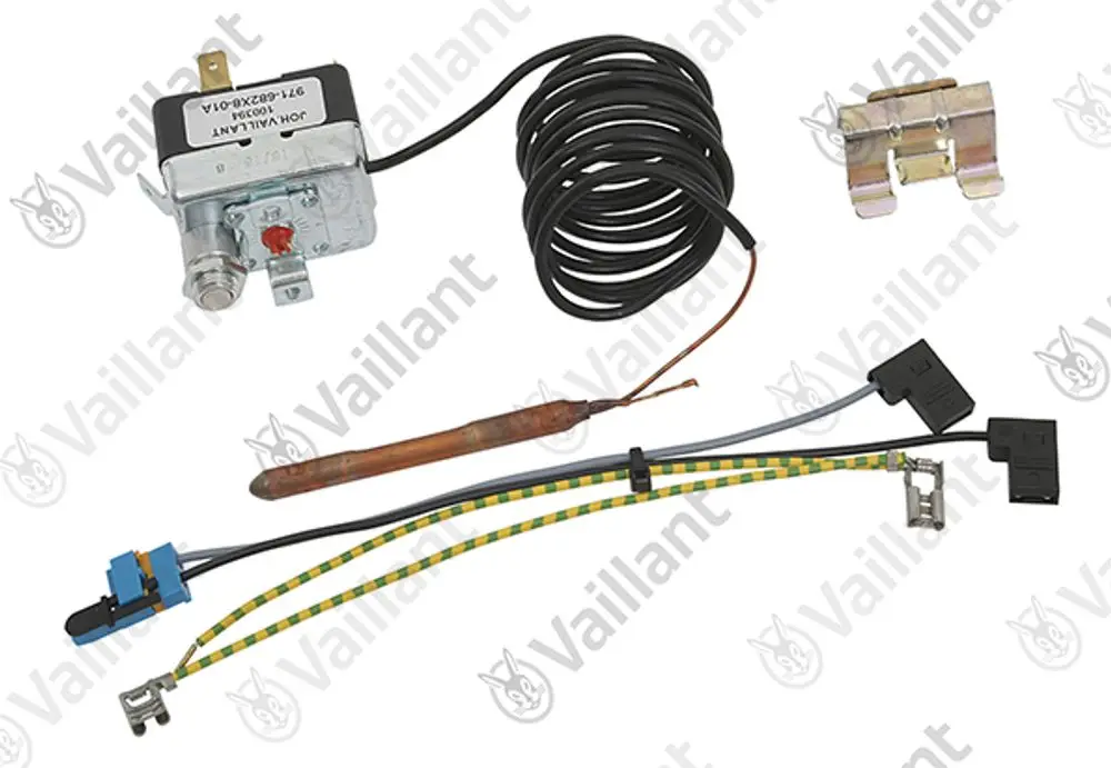 Vaillant Temperatursensor mit dazugehörigen Kabeln, einem Stecker und einem Bauteil zur Temperaturbegrenzung, angeordnet auf hellem Hintergrund.